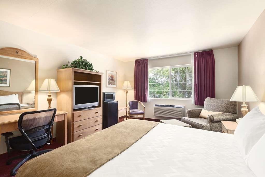 Comfort Inn & Suites Сузанвилл Номер фото